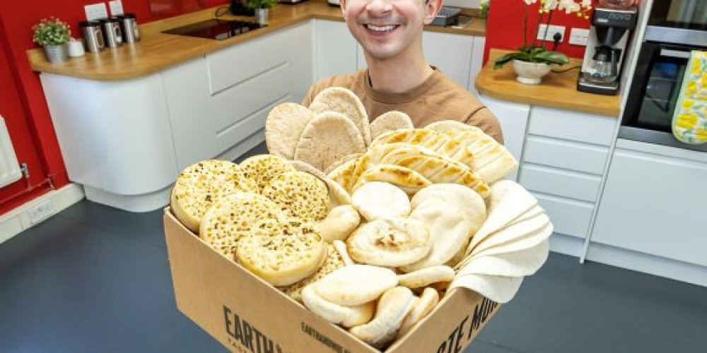 REFRESH FOR ULTRA-FRESH EARTH & WHEAT  AS IT UNDERGOES BRAND RELAUNCH