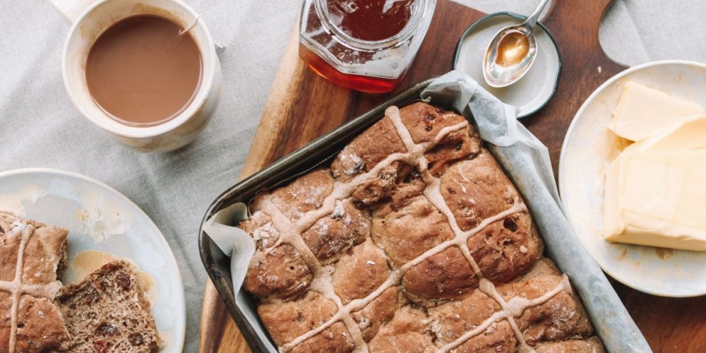 More hot cross buns expected to sell this Easter than in 2021