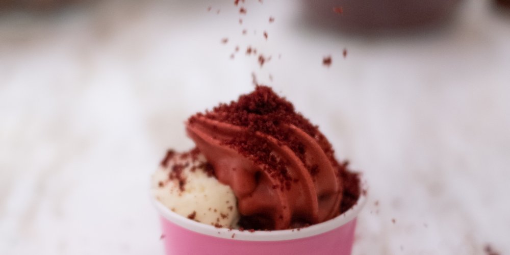 THE HUMMINGBIRD BAKERY IN SPITALFIELDS REOPENS WITH NEW ETON MESS RED VELVET ICE CREAM