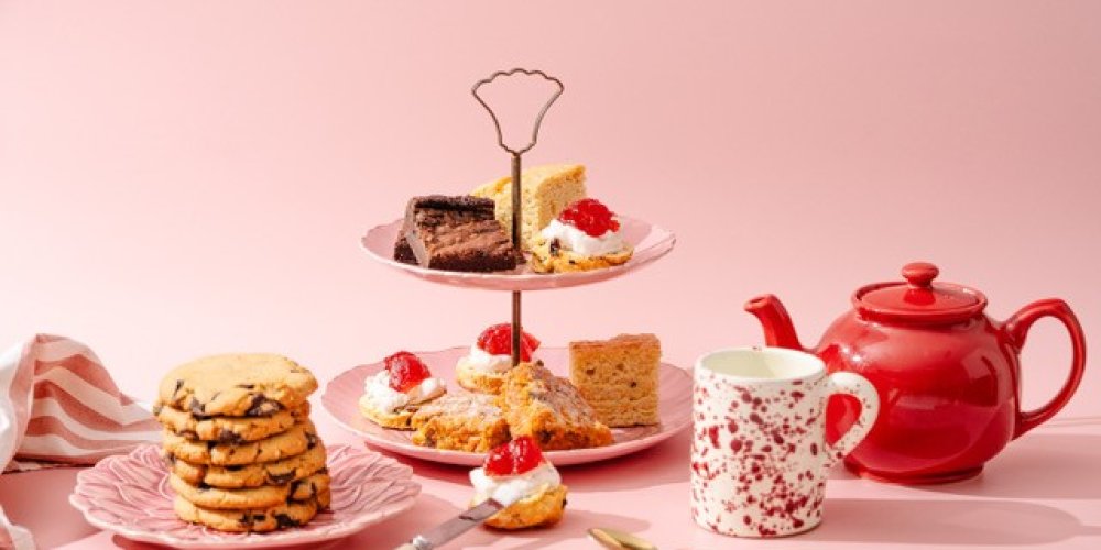 CAKE OR DEATH LAUNCHES MOTHER'S DAY HAMPER